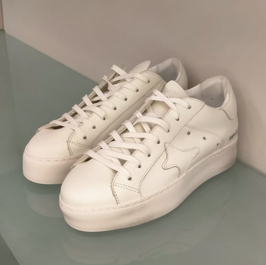 Sneakers AMA BRAND in pelle bianca