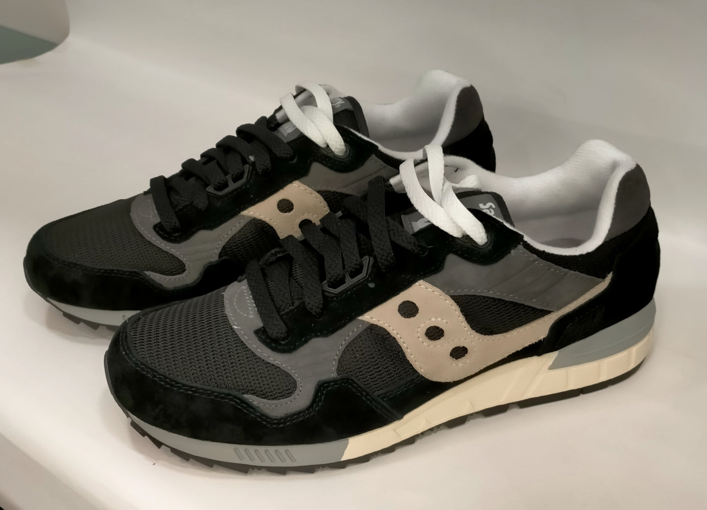 Sneakers SAUCONY SHADOW 5000 uomo in tessuto/camoscio nero